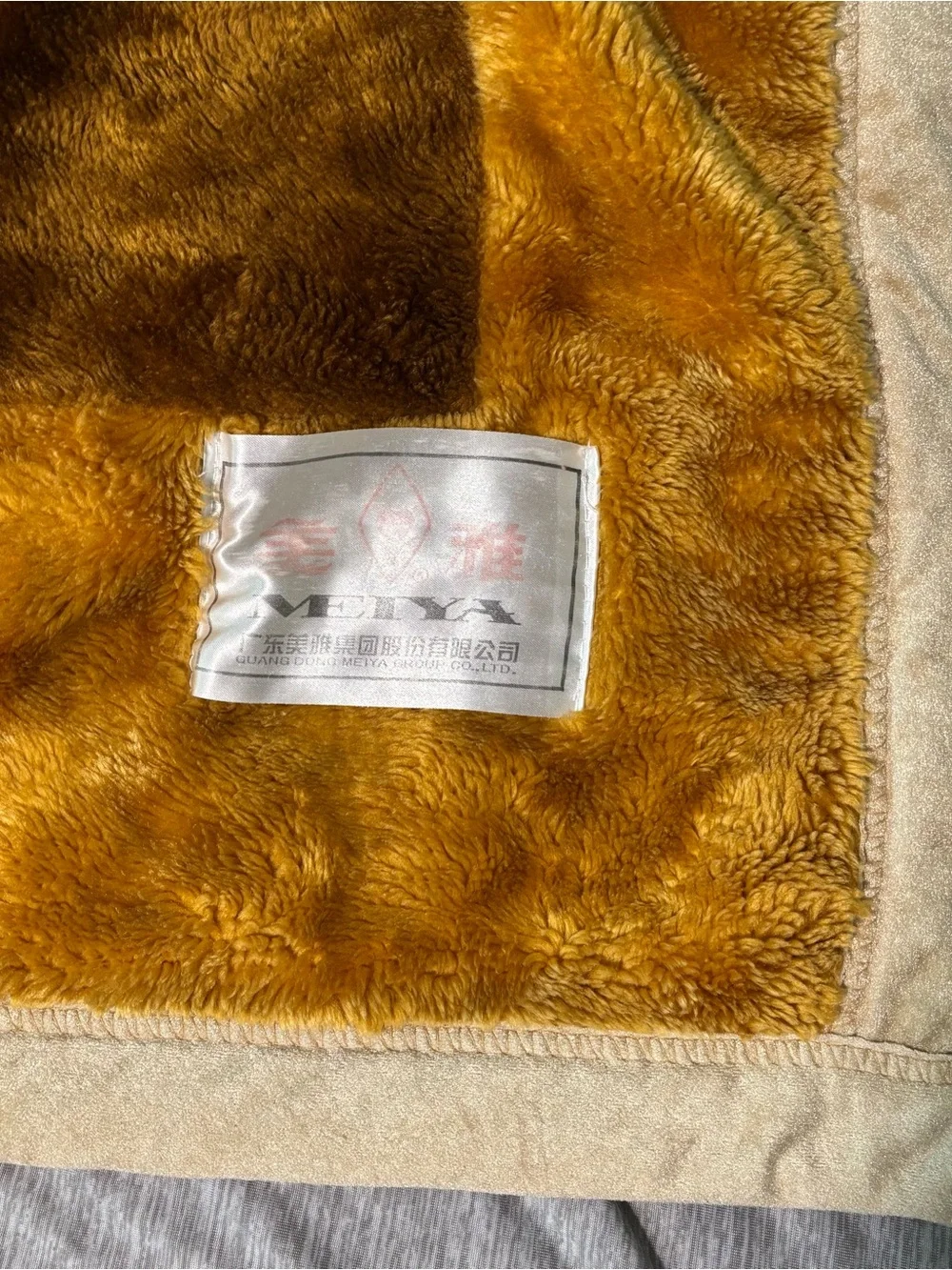 Vintage Floral Hawaiian Korean Mink Acrylic Plush Blanket Reversible 68x86” Full